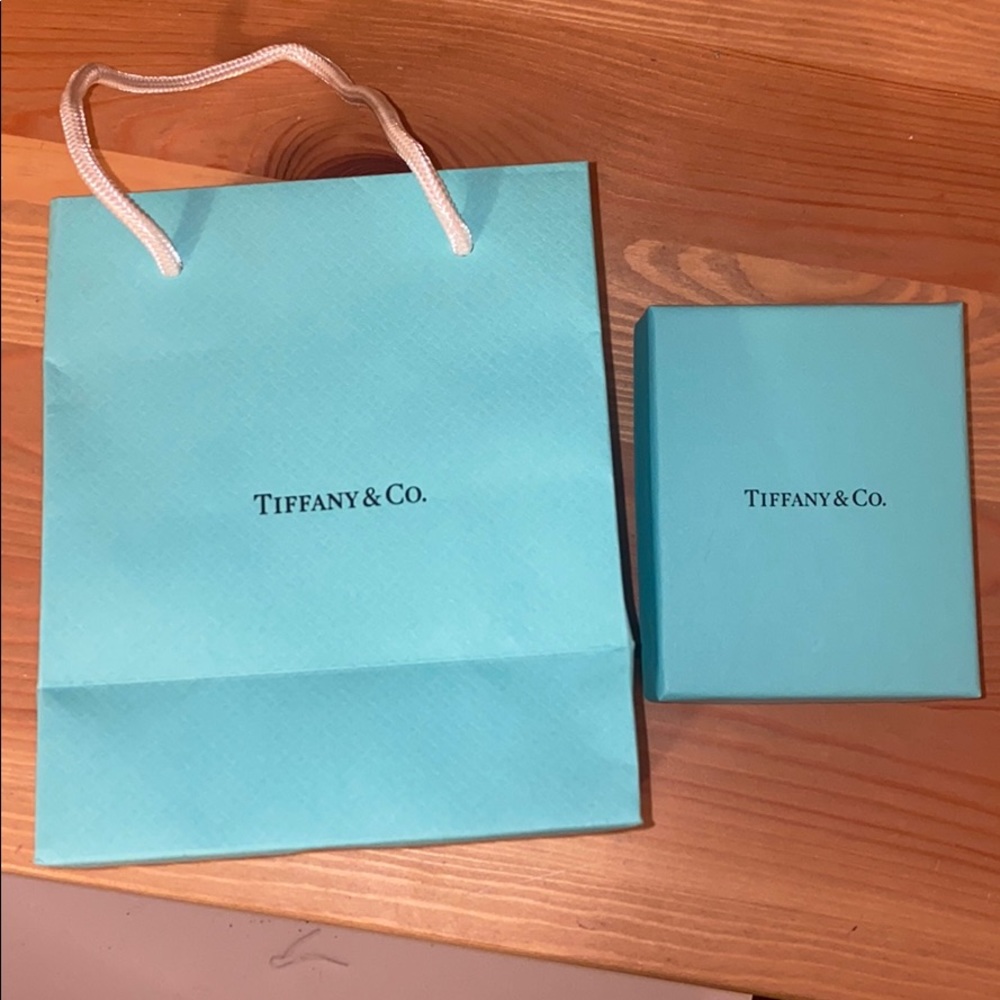 💙Tiffany Gift Bag and Box💙